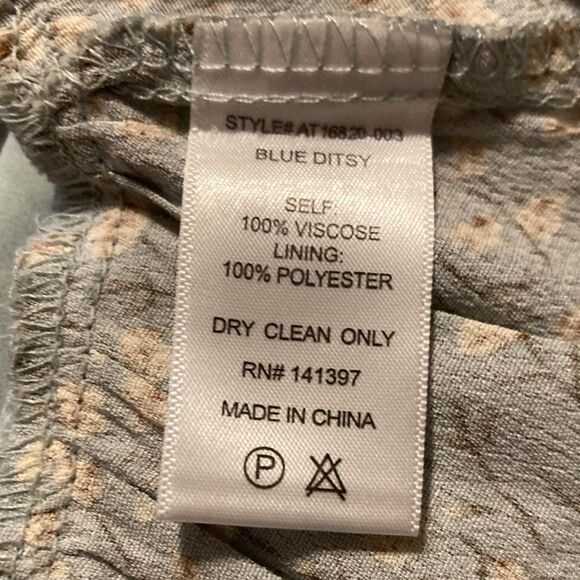 Astr Sweetheart Neck Puff Sleeve Floral Print Ruched Center Top XS NWT - Picture 4 of 9